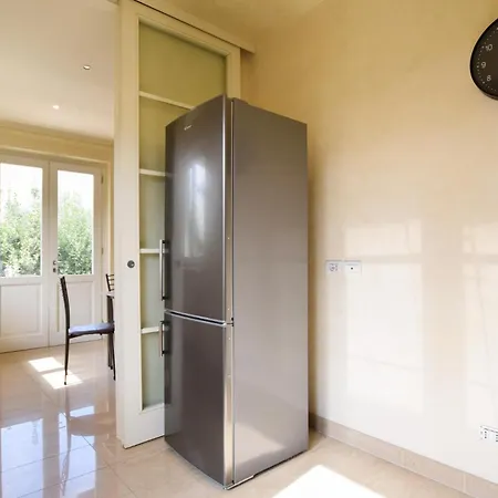 3 Bedroom Awesome In * 카마이오레